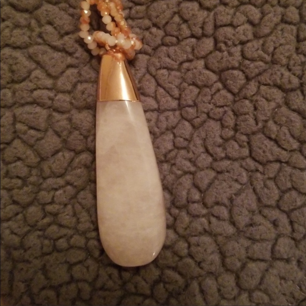 NWT Charming Charlie Rose Quartz Necklace beaded